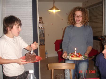 he voil� les gateaux de l'anniv de mon zhomme