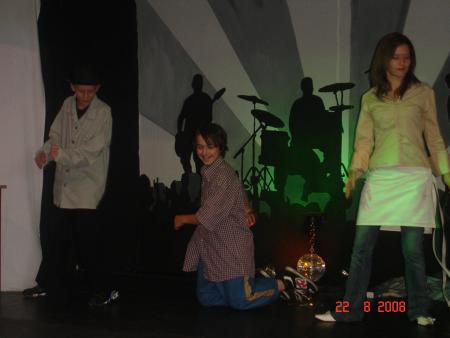 toujours le m�me qui danse le madison